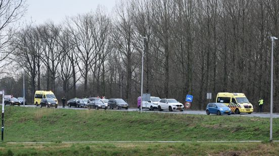 Kettingbotsing met zeven autos • gekke geur in Intertoys.