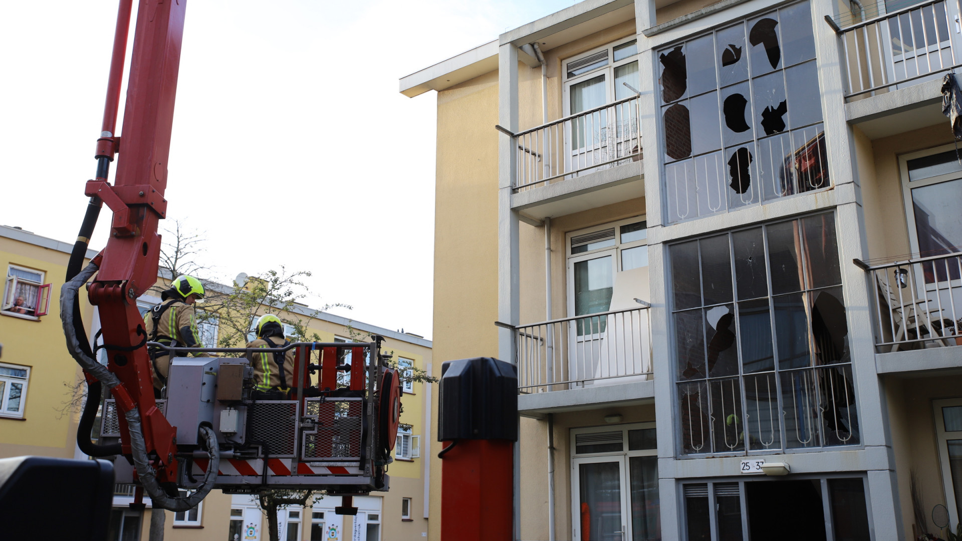 Twee Explosies Bij Woningen In Zeven Uur Tijd: 'Jan, Je Moet Eruit ...