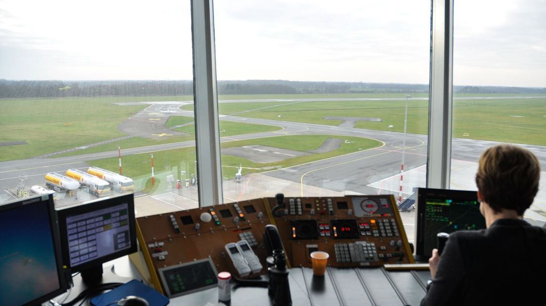 Luchtverkeersleiding, Groningen Airport Eelde, vliegveld,