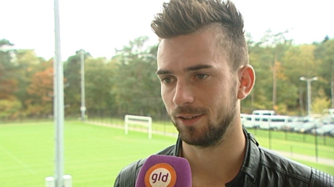 Vitesse-voetballer Davy Pröpper is opgeroepen voor het Nederlands elftal.