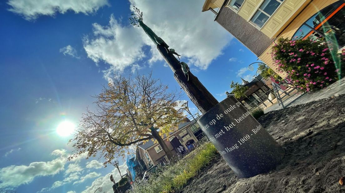 Het kunstwerk is gebaseerd op het gedicht 'Daphne' van Vasalis