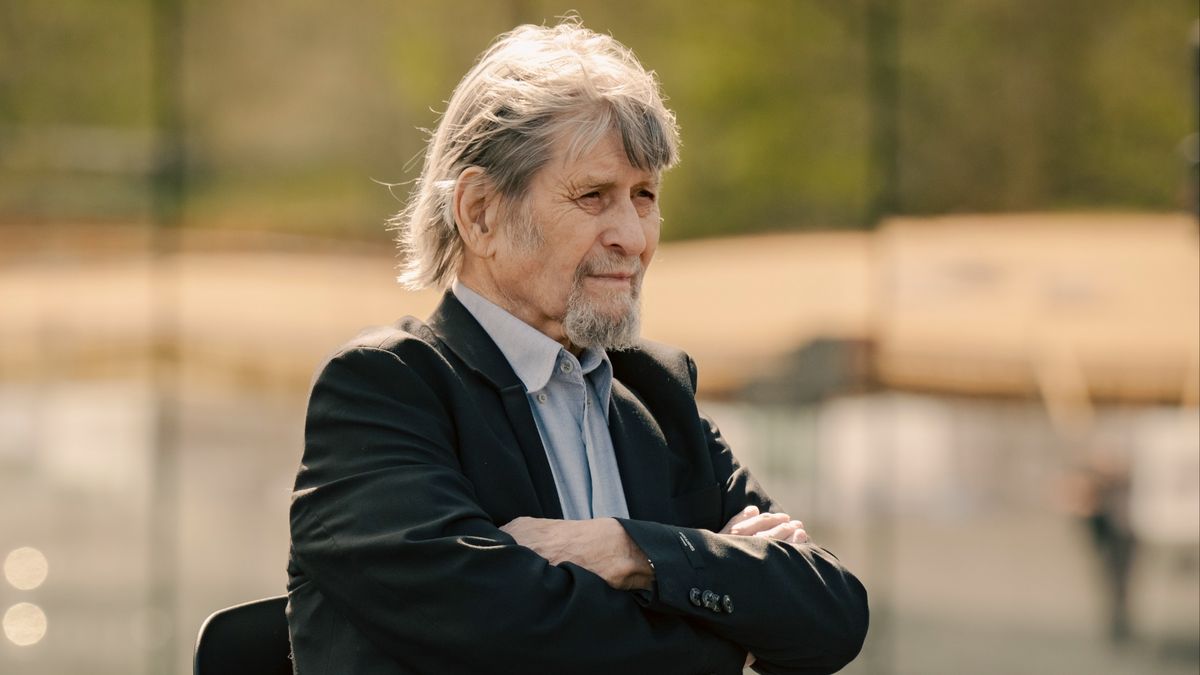 Raymond was de jongste gevangene van Kamp Amersfoort, tijdens herdenking doet hij zijn verhaal