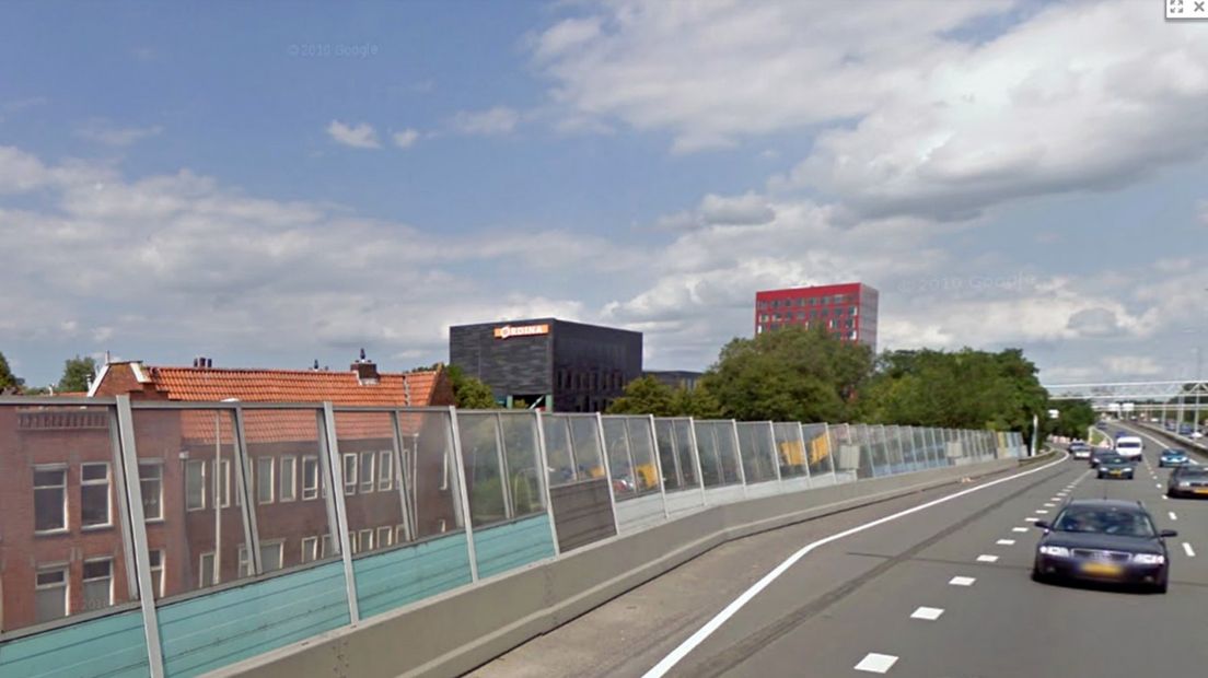 Het pand van Ordina in Groningen, gezien vanaf de ringweg