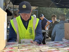 Dalen trekt negen ton appel en peren door de fruitpers voor het goede doel