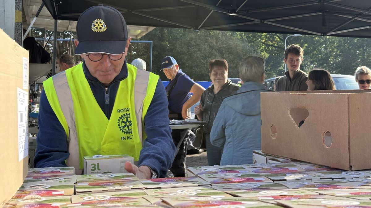 Jaarlijkse fruitpersdag in Dalen een week eerder door zonnige zomer