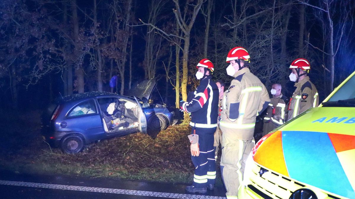 Automobilist gewond bij ongeluk op N34 bij Exloo