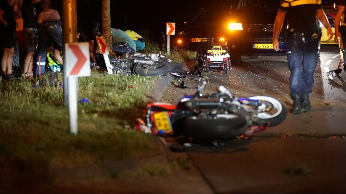 Motorrijders gewond na ongeval bij Deventer