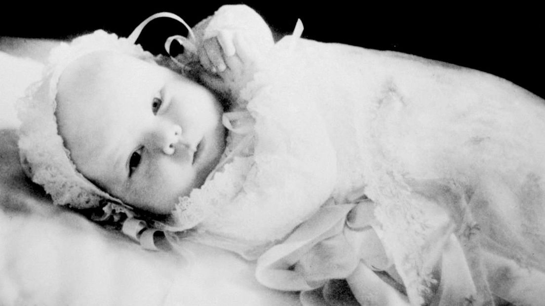 Beatrix als baby in 1938.