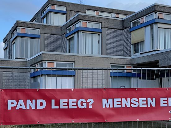 Politieke ergernis over verloederd pand in Hoogeveen, maar aanpak komt op gang