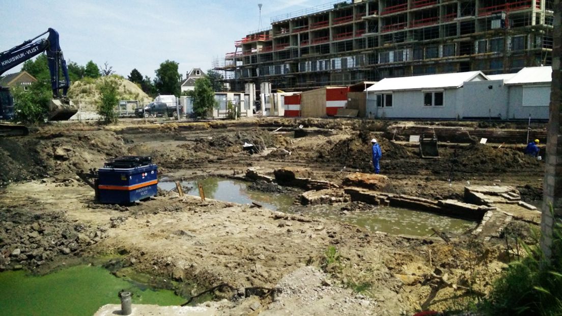 Restanten van de verdedigingstoren aan de Zeedijk.