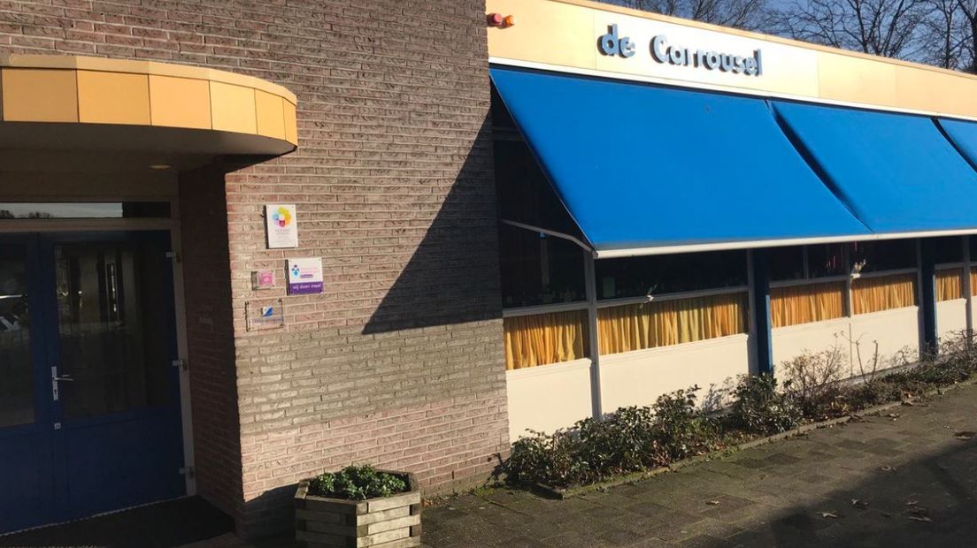 De Carrousel, school voor speciaal onderwijs, kampt met tochtige ramen en kou in de klas (Rechten: RTV Drenthe/Hielke Meijer)