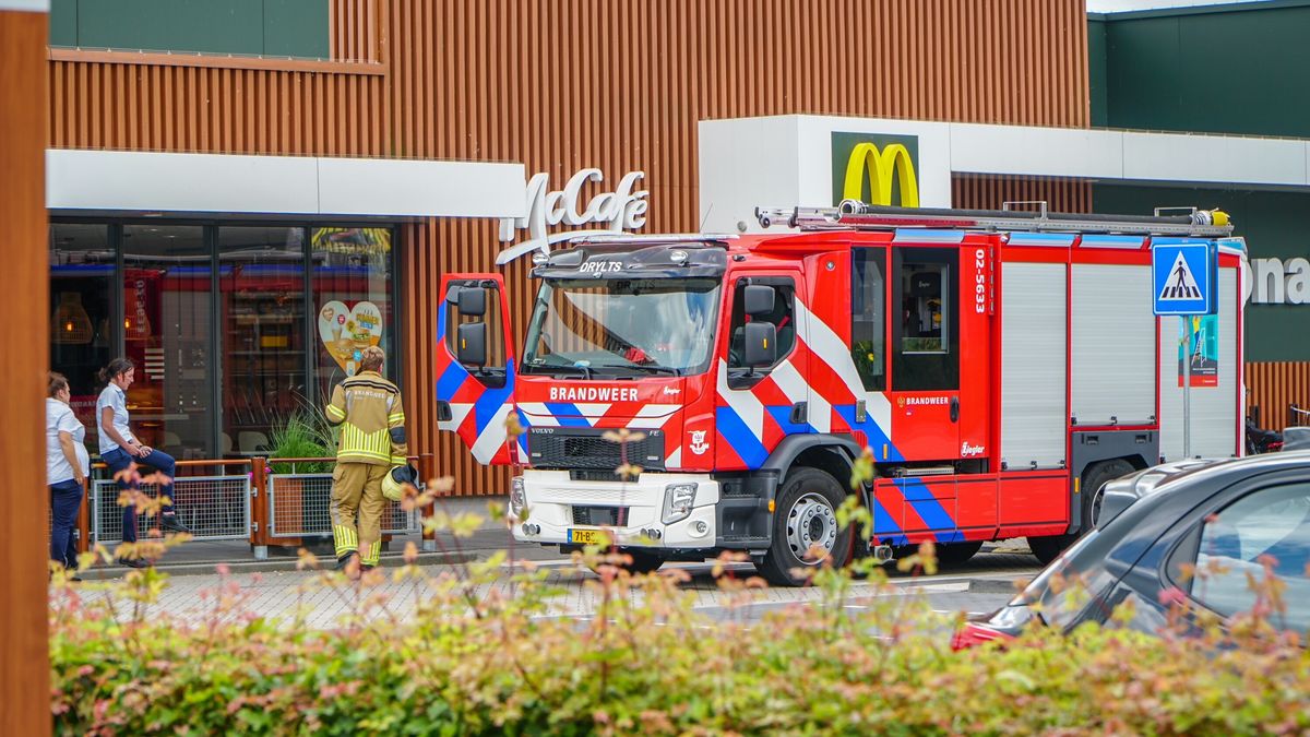 Stroomstoring op industrieterrein Sneek, fastfoodrestaurant ontruimd