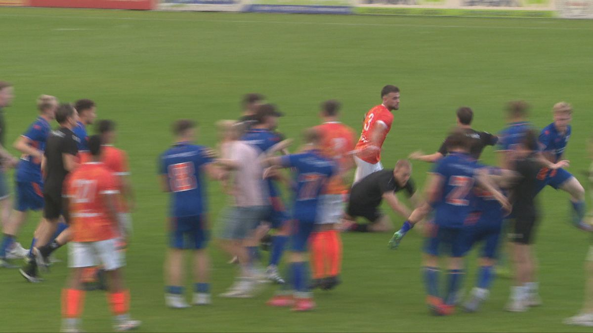 Massale knokpartij na duel tussen FC Surhústerfean en WKE'16