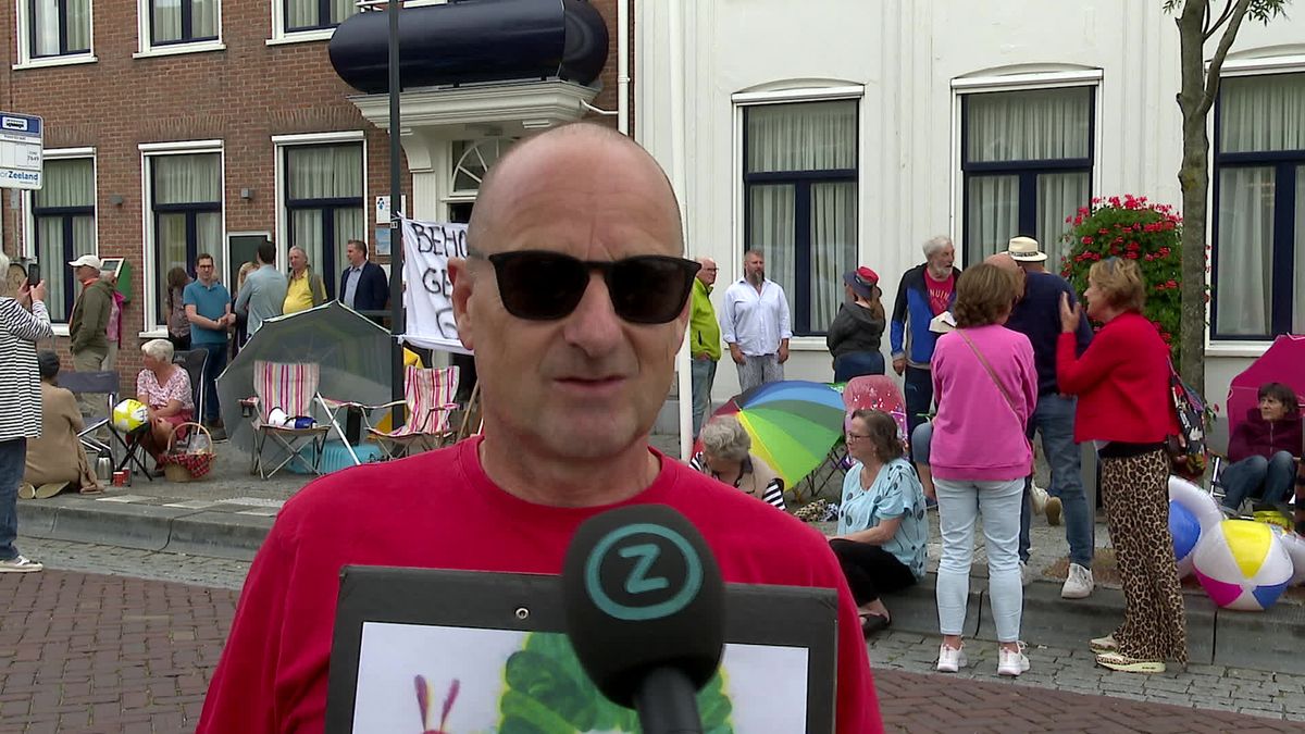 Actie tegen uitbreidingsplannen van Roompot in Kamperland