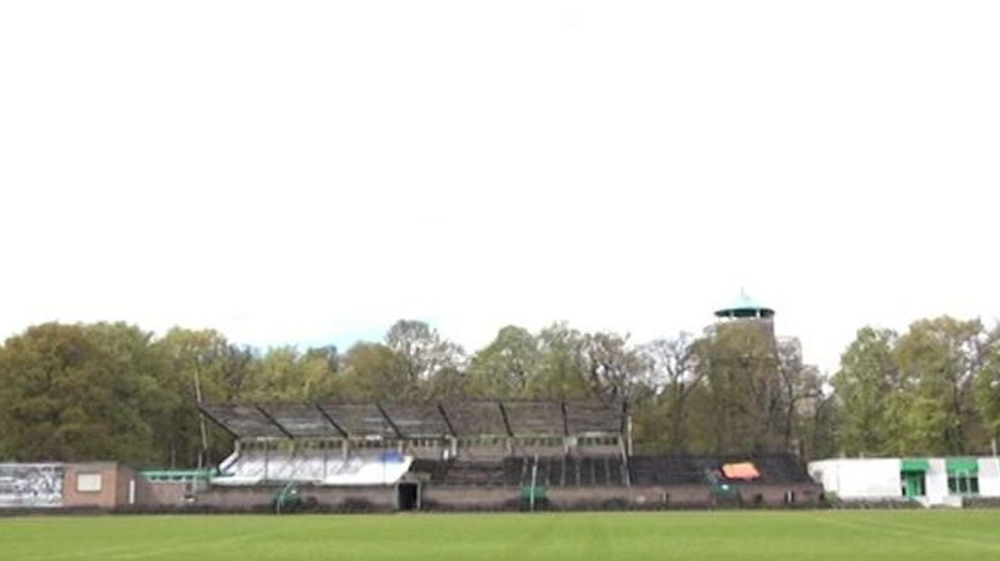 Stadion de Wageningse Berg mag verder ontwikkeld worden. Maandagavond stelde de gemeenteraad van Wageningen het bestemmingsplan vast dat een nieuwe invulling mogelijk maakt. Daarmee komt een einde aan bijna 25 jaar onduidelijkheid over de toekomst van het voormalige stadion van Wageningen.