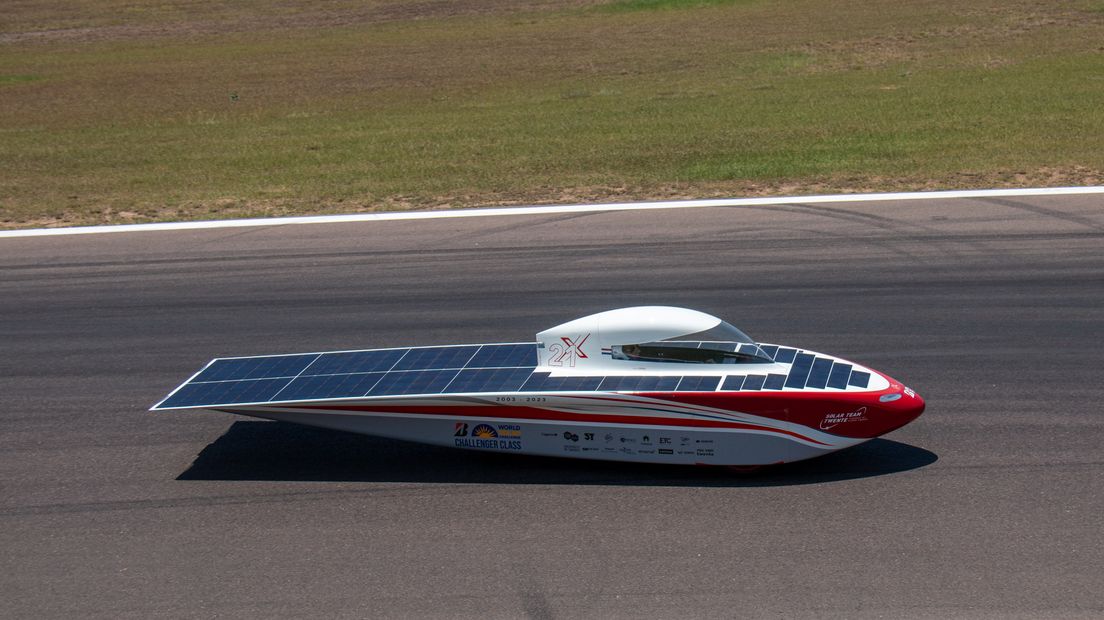 De Red X, de zonneauto van Solar Team Twente.