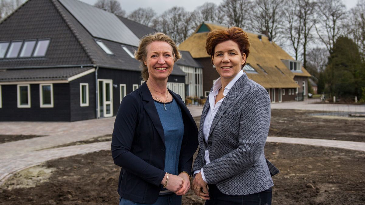 Nieuwe zorgvoorziening in Exloo open: 'Dat kleinschalige voelt prettig voor bewoners'
