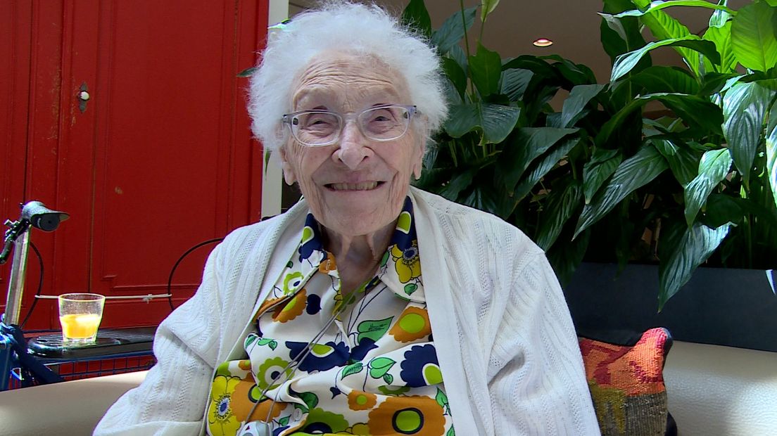 Een van de 100-jarigen is Pieternelle Hubrechsen uit Middelburg