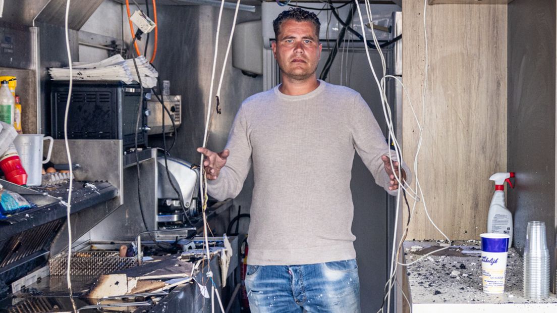 Vincent in zijn snackbar