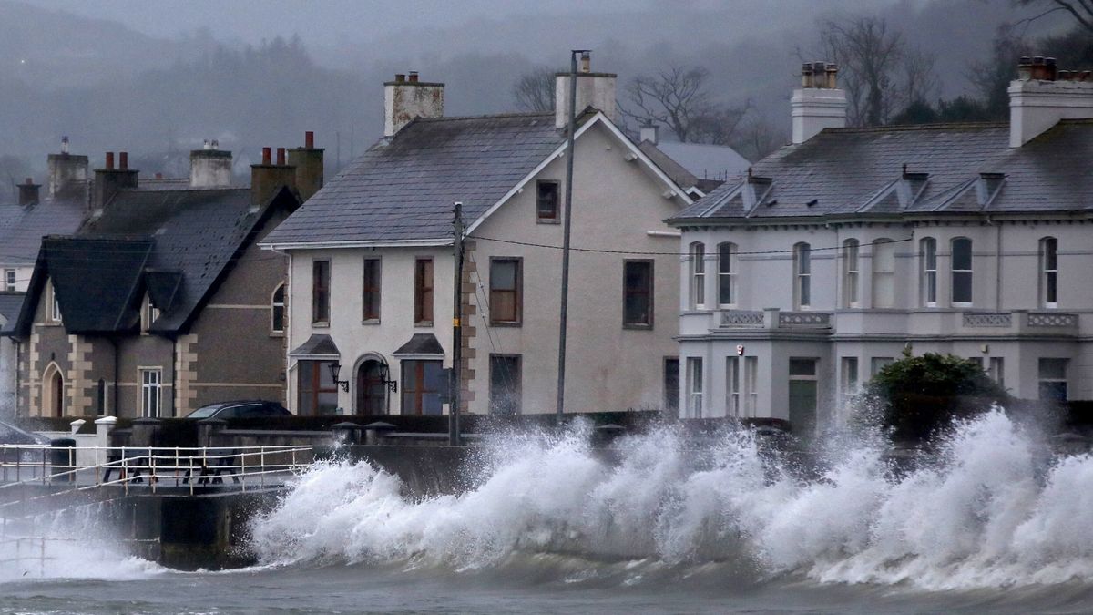 Harm uit Balloo woont in Ierland: 'Vannacht ging het flink tekeer'