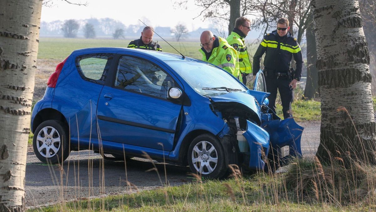 Harlinger zwaargewond bij auto-ongeluk in Minnertsga