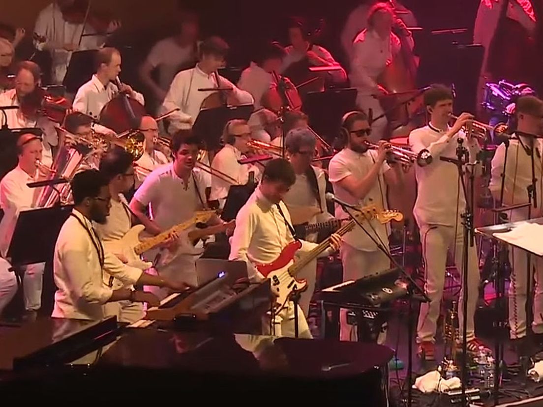 Metropole Orkest en Snarky Puppy