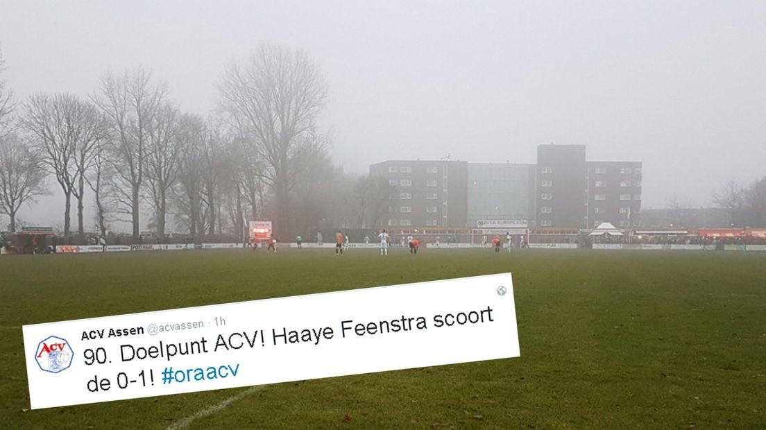 De wedstrijd werd in de mist gespeeld