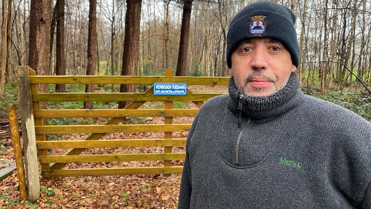 Eigenaar vervuild bos bij Katlijk doet aangifte tegen de politie