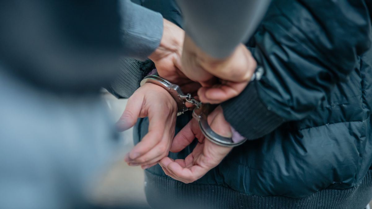 19-jarige man aangehouden voor oplichting 76-jarige Kerkraadse