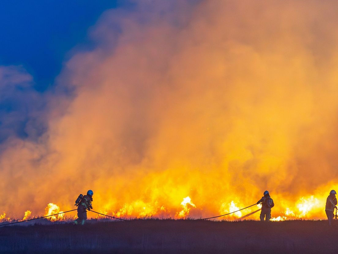 Natuurbrandrisico in Drenthe opgeschaald: 'Verwacht dat het wat langer gaat duren'