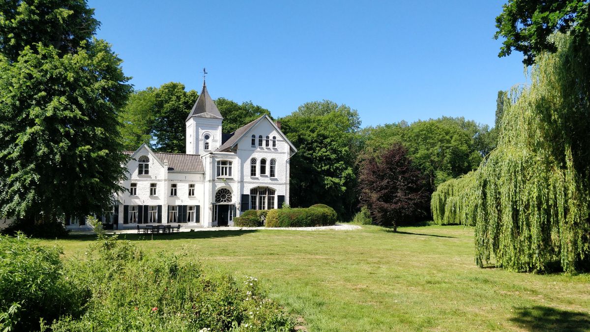 Te koop: inboedel van kasteel in Sint Odiliënberg