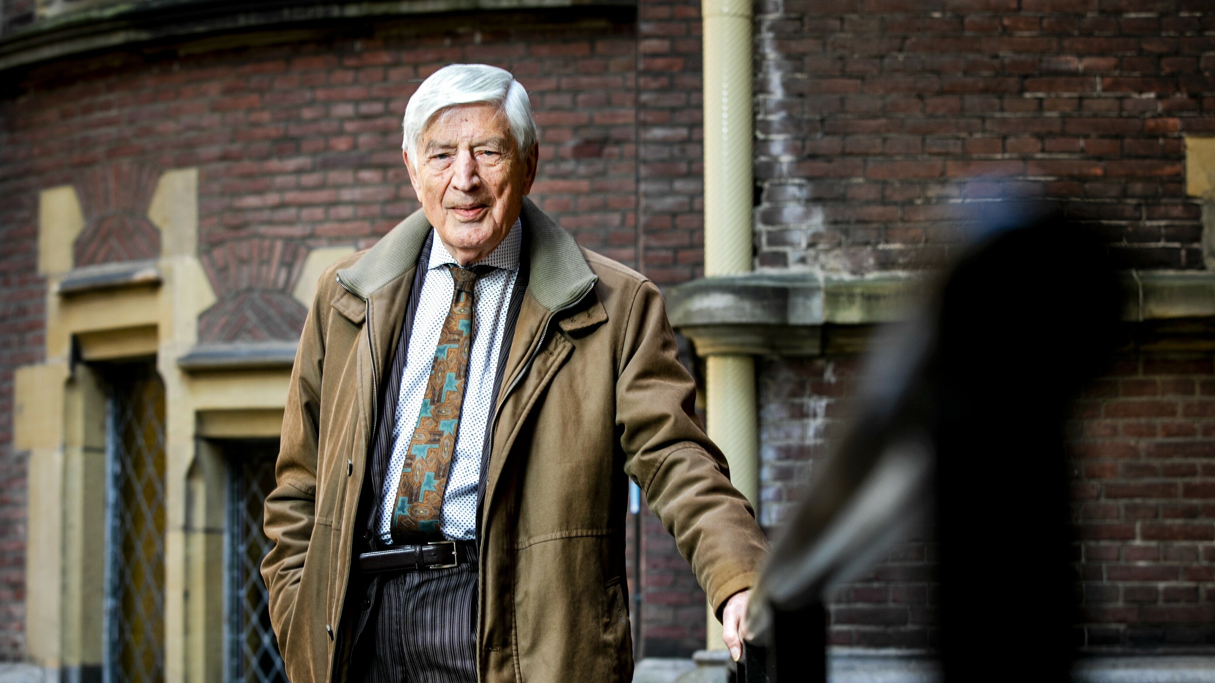 Oud-premier Van Agt vroeg koning excuses te maken aan Molukkers in Nederland