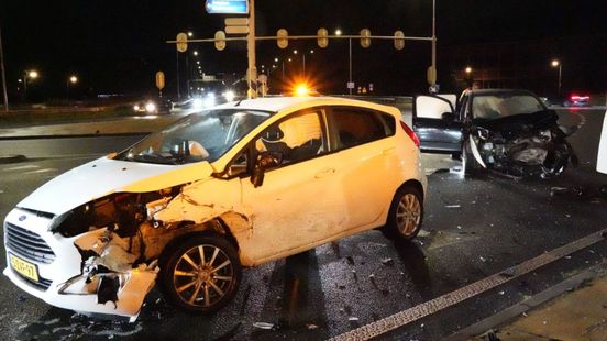 Flinke aanrijding op A325. Flinke aanrijding op A325.