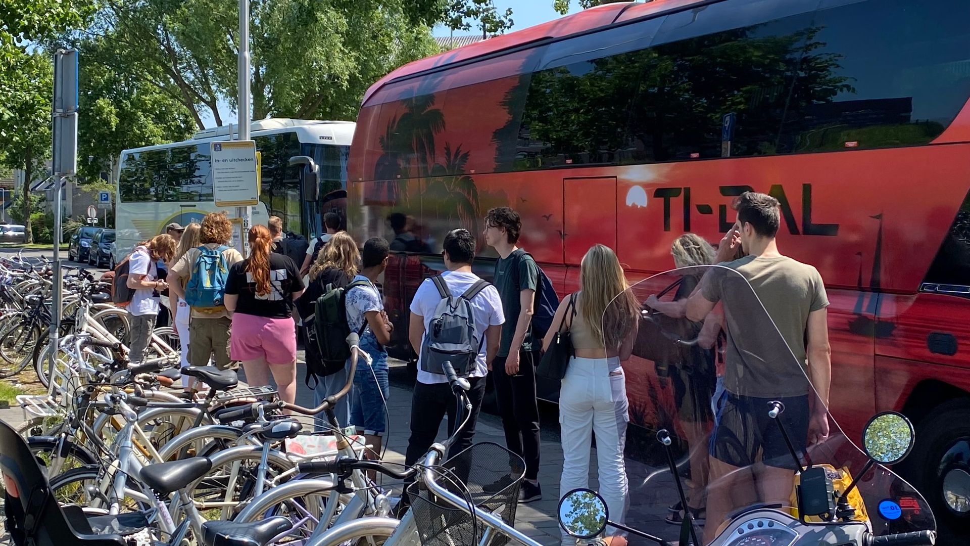 NS Belooft Beterschap Na Klachtenregen Tijdelijk Busvervoer - Omroep ...