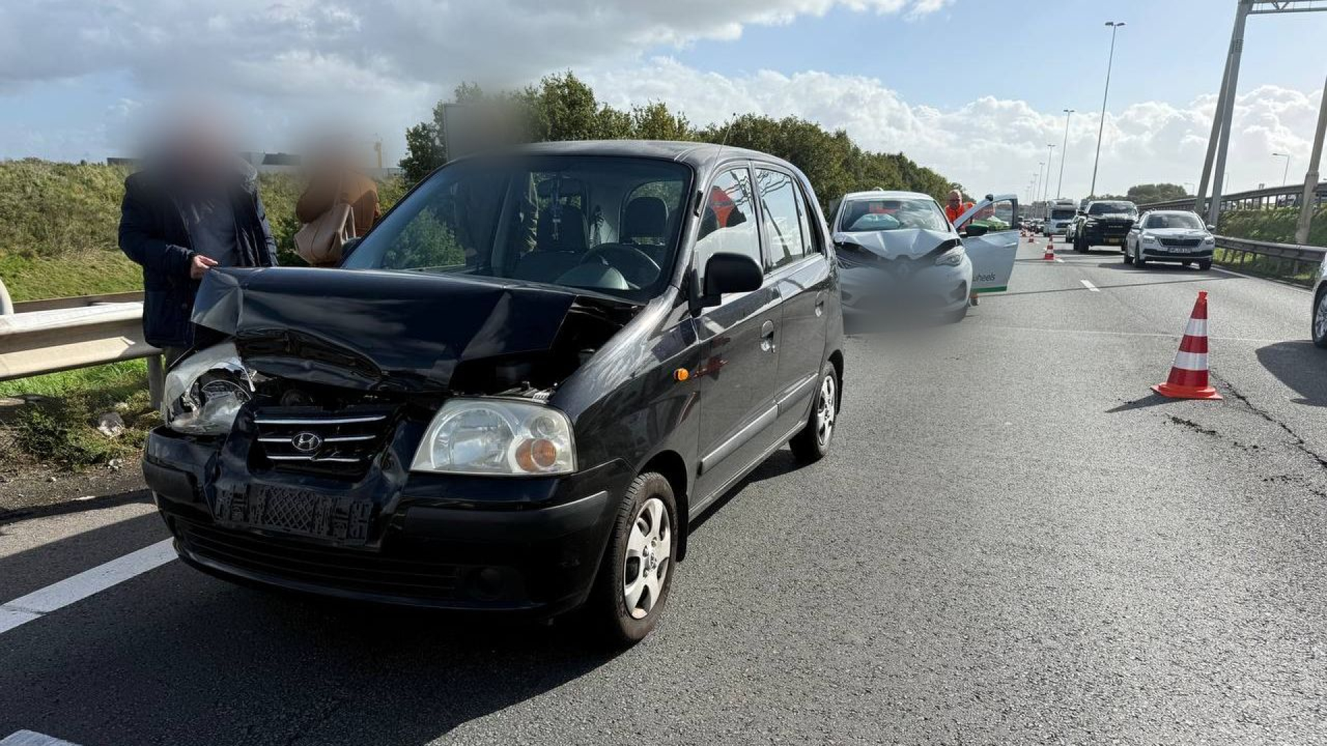 Enorme file na kettingbotsing met tien autos.
