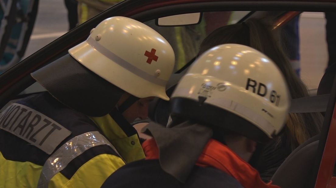 De Duitse ambulance in Isselburg is in een halfjaar tijd ruim 50 keer uitgerukt om Nederlanders in nood te redden. Dat is woensdagmiddag bekendgemaakt tijdens een symposium over grensoverschrijdende spoedhulp.