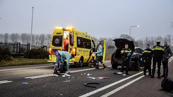 Kind op fiets zwaargewond na aanrijding. Kind op fiets zwaargewond na aanrijding.