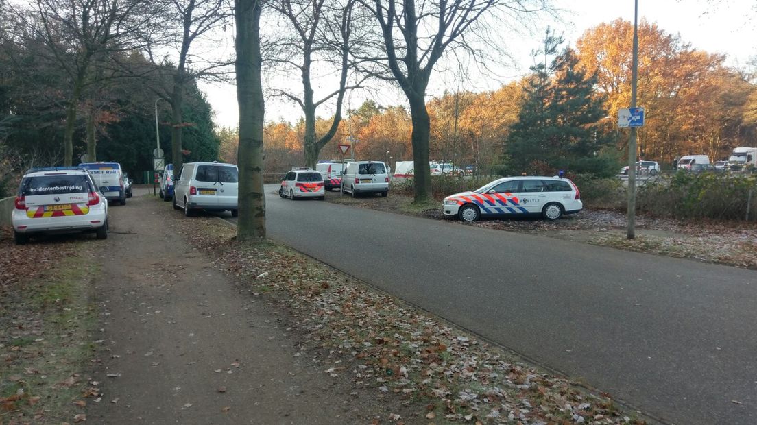 Bij de Panovenlaan in Nijmegen zijn maandagmorgen twee personen om het leven gekomen bij een ongeval met een trein. Volgens de politie gaat het waarschijnlijk om zelfmoord.