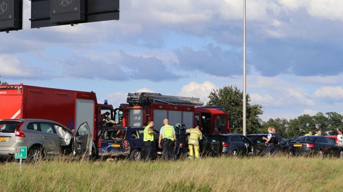 Dinsdag vond er ook al een kettingbotsing plaats op de A1 tussen Barneveld en Hoevelaken.