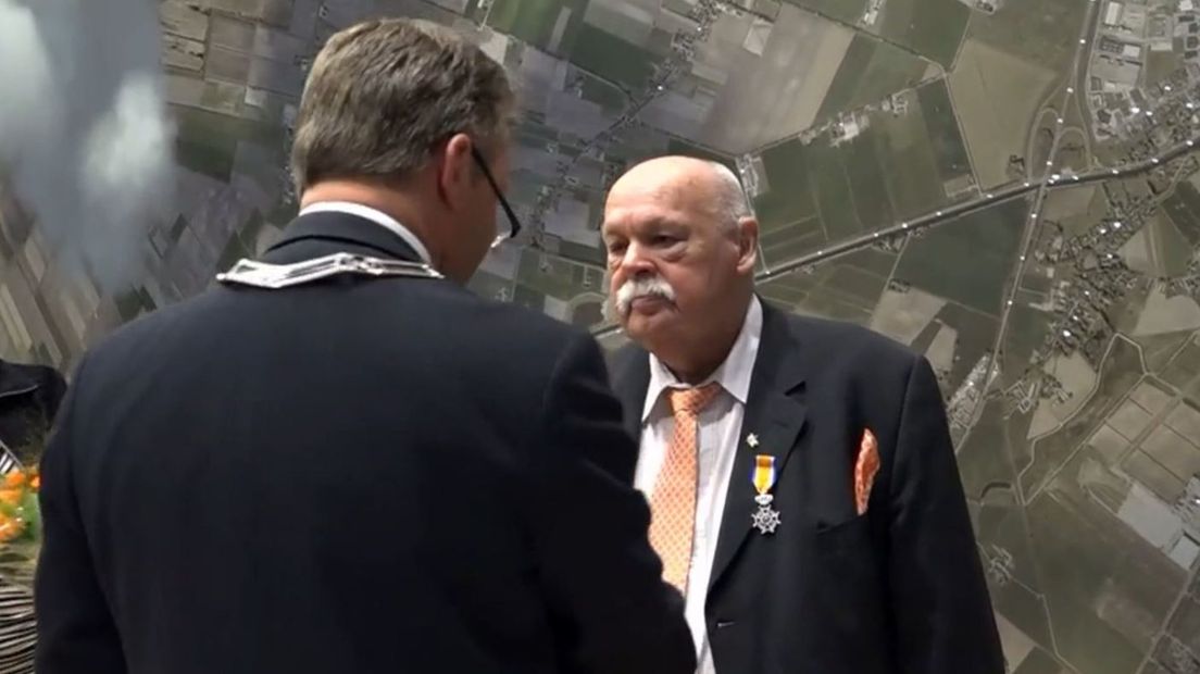 Frits Klasen werd in 2016 benoemd tot Lid in de Orde van Oranje-Nassau (Rechten: RTV Drenthe)