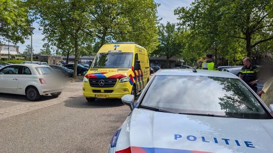 Kind geraakt door auto bij parkeermanoeuvre in Doetinchem