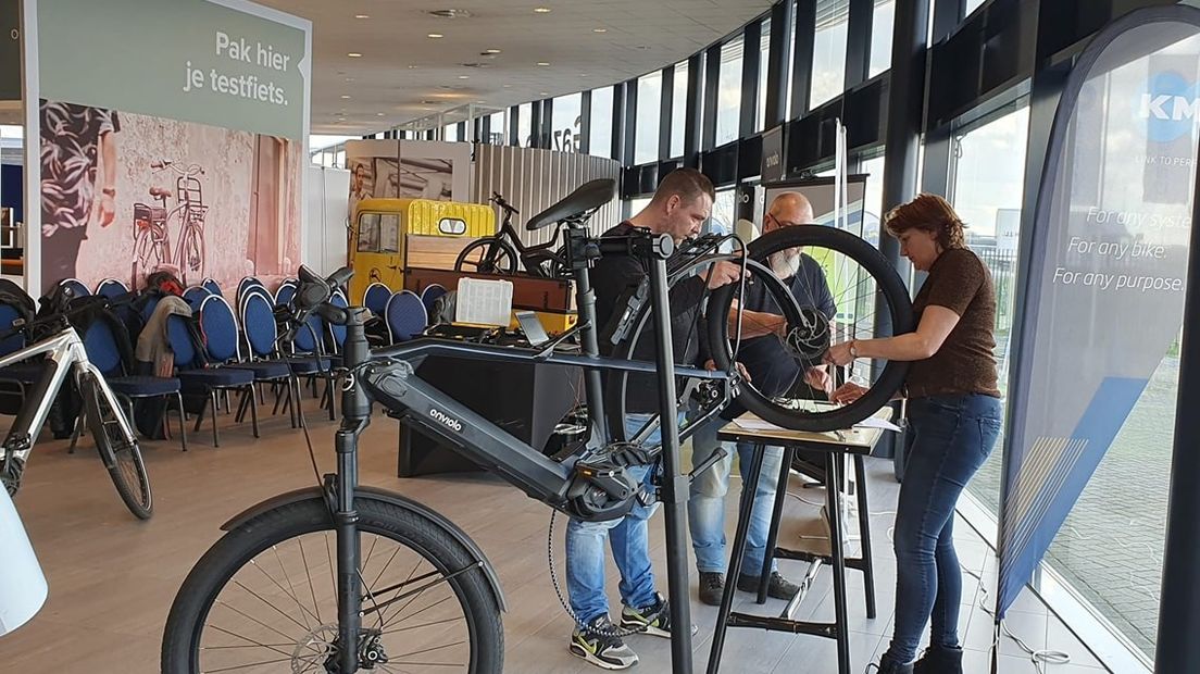 Bij fietsenwinkel Bike Totaal Zierikzee hebben ze het in de coronatijd ontzettend druk met reparaties en fietsenverkoop