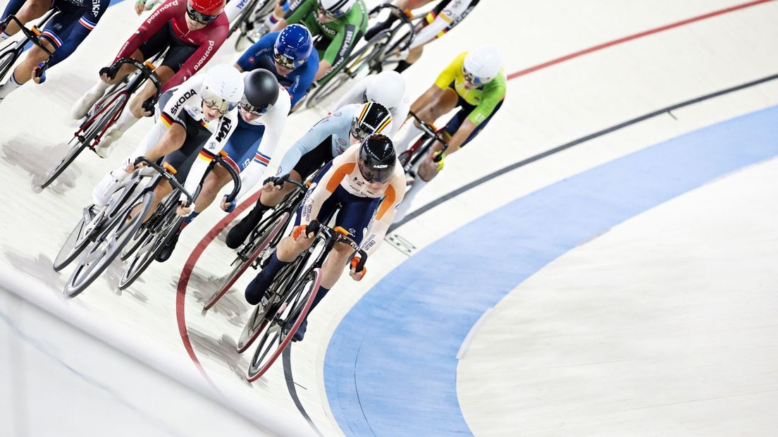 Maike van der Duin knokt zich terug naar vijfde plaats in EK omnium
