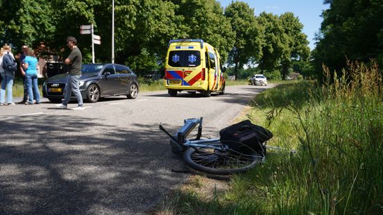 Jonge fietser aangereden in buitengebied Holten. Jonge fietser aangereden in buitengebied Holten.