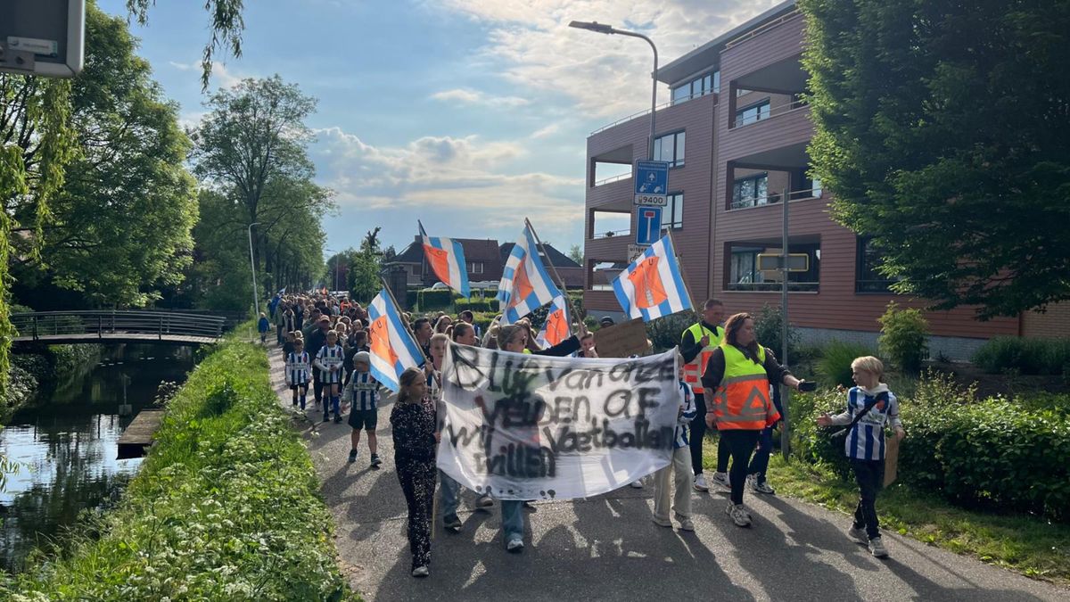 Zo'n 200 mensen bij demonstratiemars tegen noodopvang IJsselstein