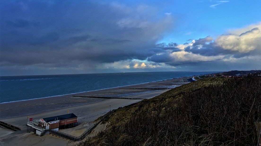 Grijze wolken boven Zoutelande