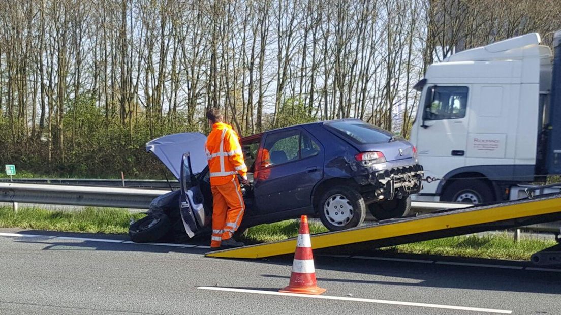 Door het ongeluk is een file ontstaan