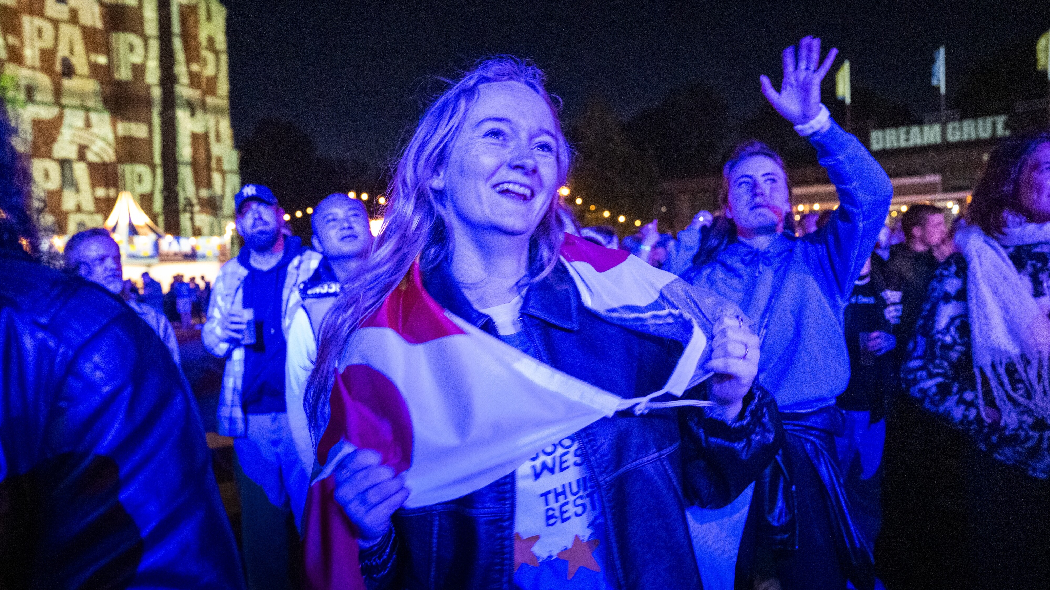 Van Joost- naar troostfeest: Duizenden fans en een officiële klacht