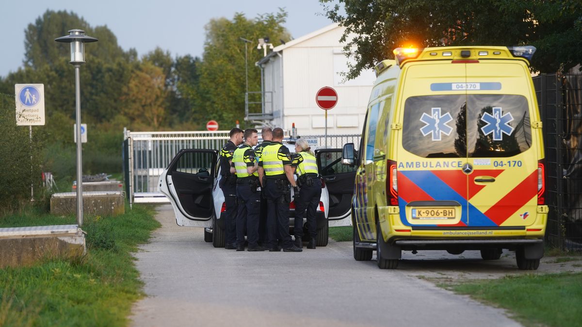 112 Nieuws: Gewonde bij steekincident in Deventer | Persoon valt van flat in Almelo