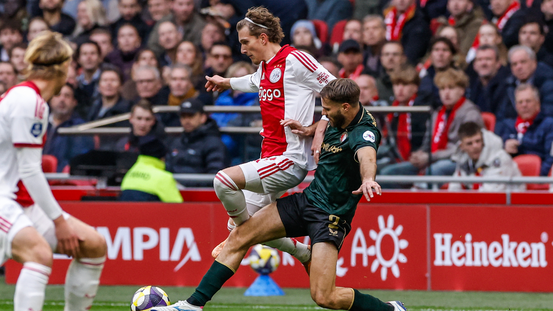 Nieuwkoop in duel met Godts